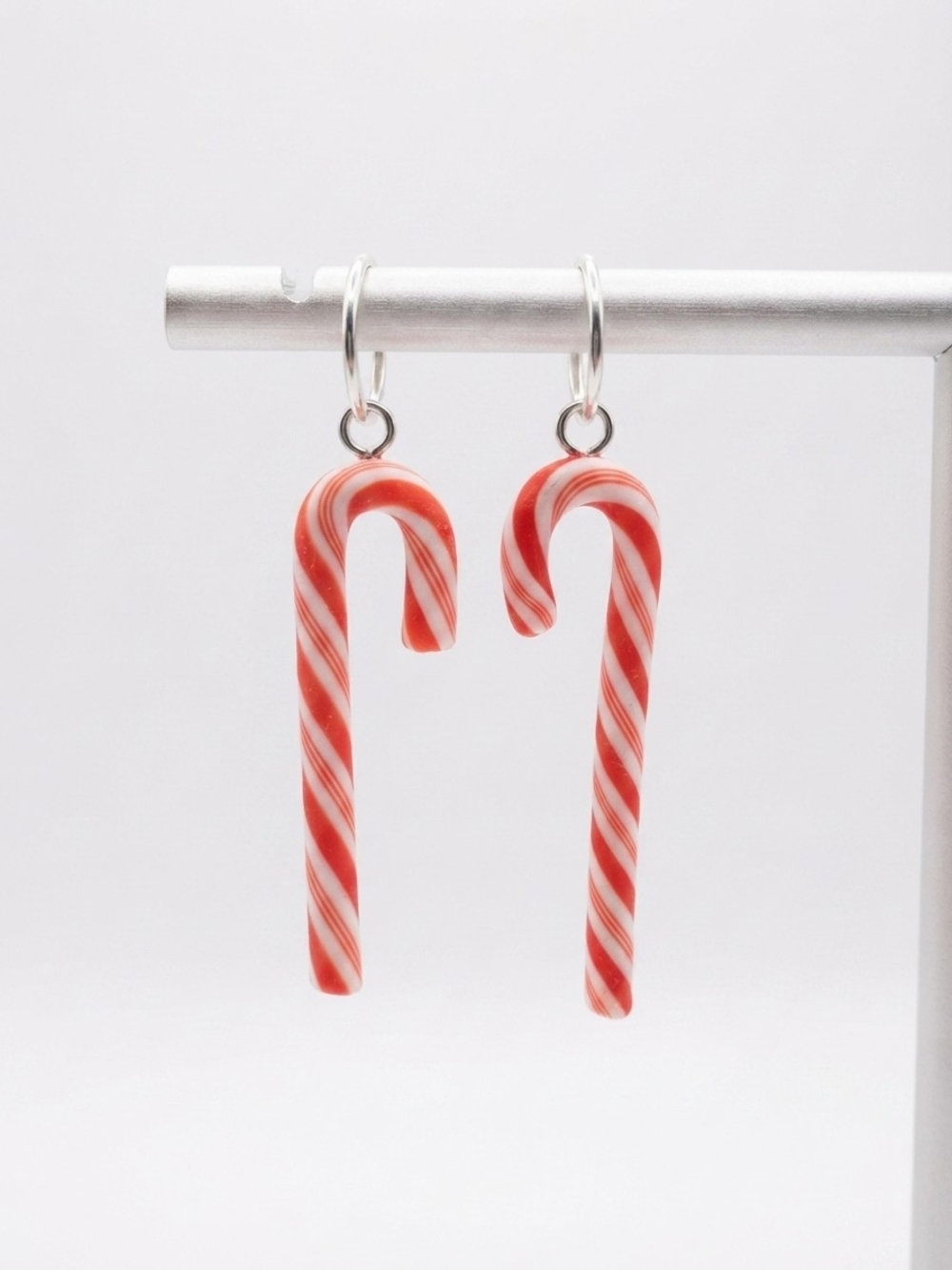 NEW Candy Cane Drop Earrings  (0232)